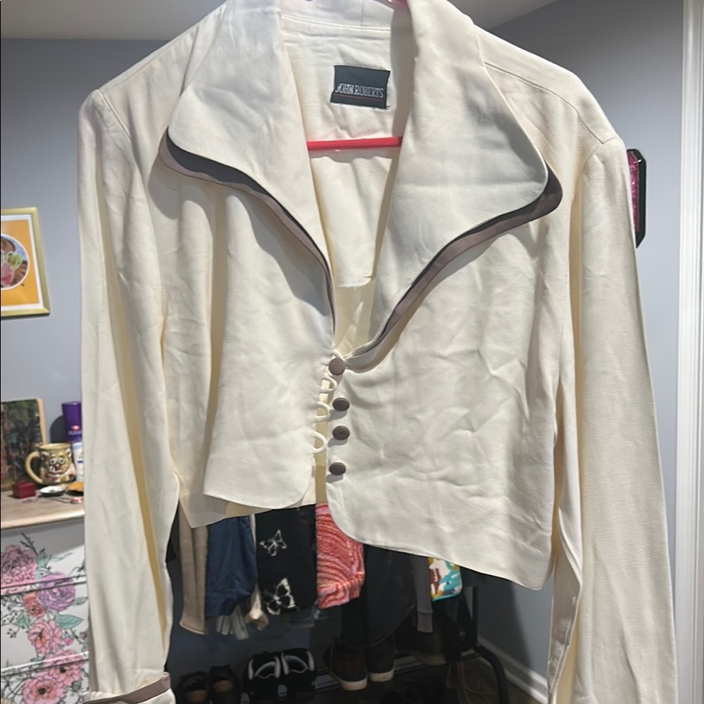 Cream Tailored Blazer with Structured Collar